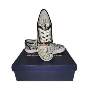I LOVE LUCY NEW W/BOX BRADFORD EXCHANGE WOMANS SIZE 7 SNEAKERS COLLECTORS ED